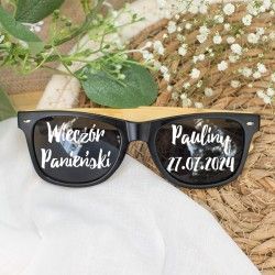 Przeciwsłoneczne okulary typu ray ban z naklejkami na szybkach z napisem Wieczór Panieński z imieniem i datą