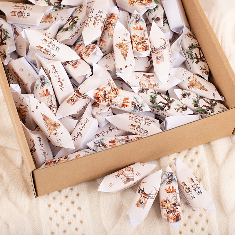 Mleczne Krówki z życzeniami na Święta 1 kg Boho