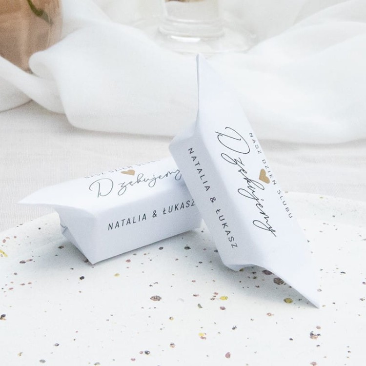 Krówki weselne z kolekcji Klasyczna Elegancja dla gości.