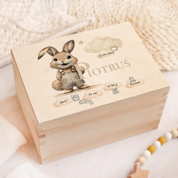 Drewniana skrzyneczka z metryczką na narodziny chłopca