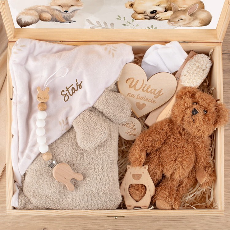 Personalizowany zestaw dla noworodka w ozdobnej skrzyni
