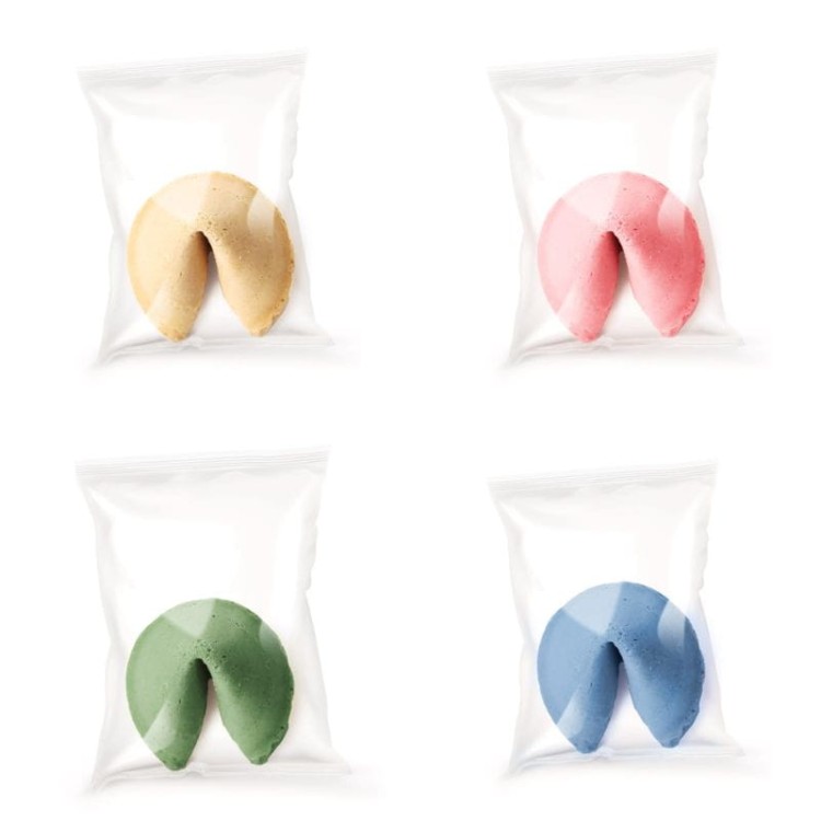 Zestaw 200 sztuk kolorowych ciasteczek z wróżbą.