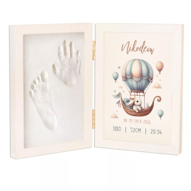 Ramka-z-miejscem-na-odcisk-nozki-i-raczki-dziecka