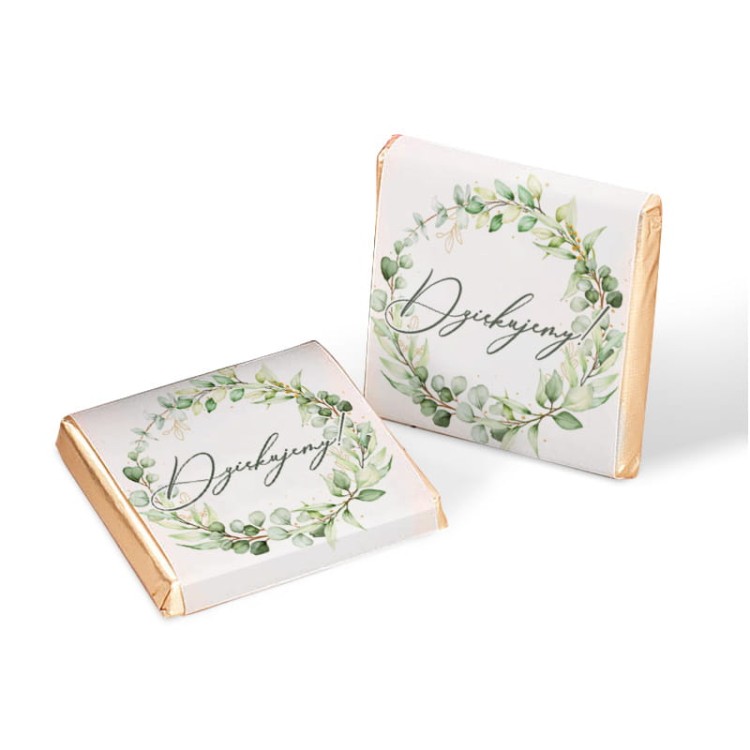 Czekoladki ślubne w zielonej stylistyce wianka.