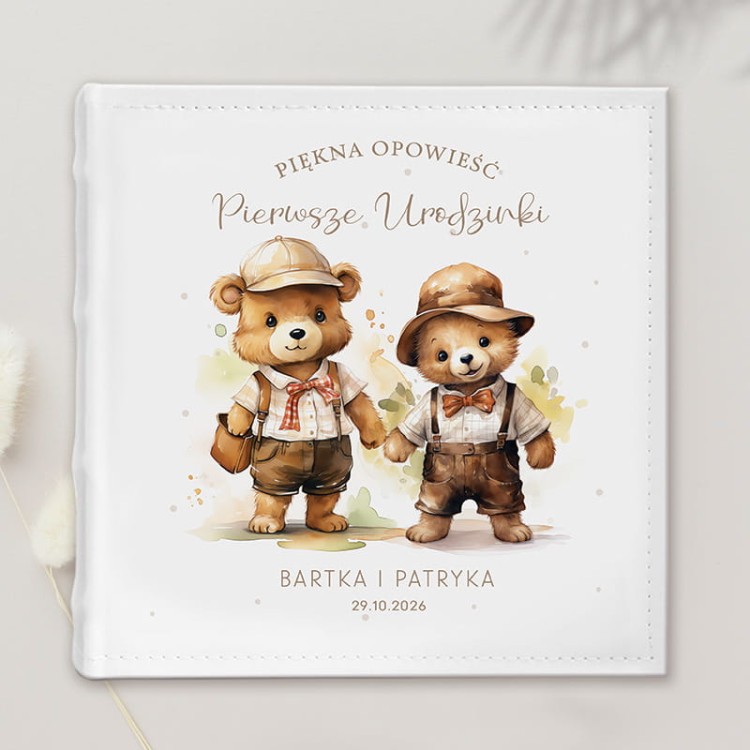 Pierwszy-album-na-urodziny-blizniakow.-Prezent-na-roczek-blizniakow.-Album-na-roczek-dla-blizniat.jpg