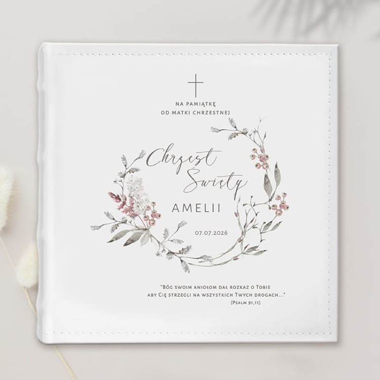 Minimalistyczny-album-na-zdjecia-na-Chrzest-Swiety.-Album-z-kieszeniami-na-Chrzest-Swiety.jpg