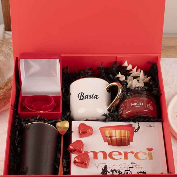 Zestaw-prezentowy-dla-kobiety-personalizowany