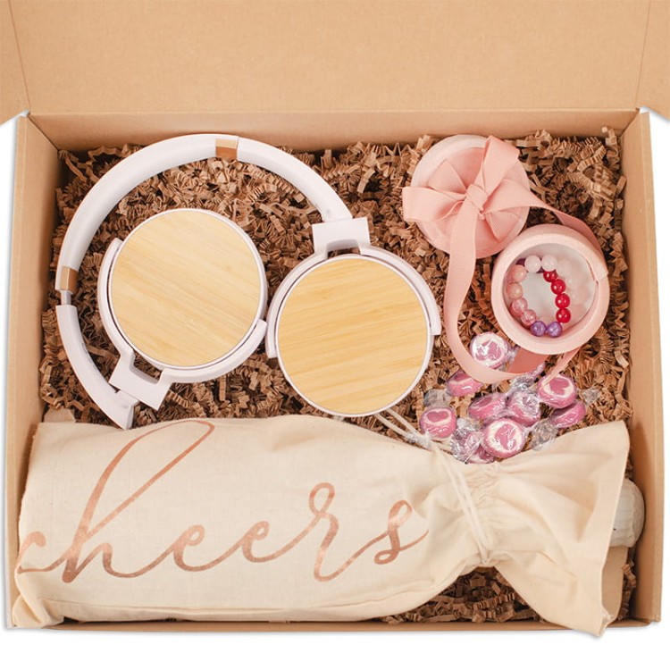 Zestaw gadżetów muzycznych jako prezent dla niej