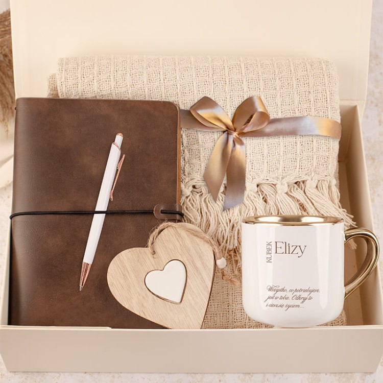 zestaw-prezentowy-z-kocem-dla-kobiety.jpg