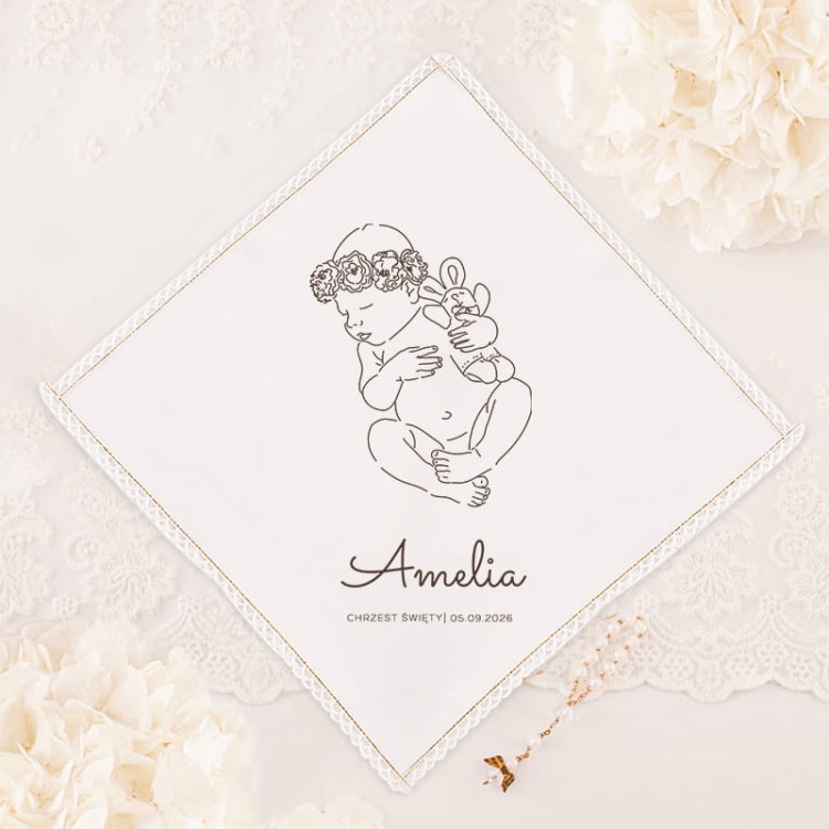 Personalizowana-szatka-do-Chrztu-Swietego-dziecka-Na-szatce-znajduje-sie-kontur-spiacej-dziewczynki-z-wiankiem-na-glowie.jpg