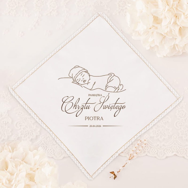 Szatka-do-Chrztu-Swietego-w-ksztalcie-rombu-Na-szatce-znajduje-sie-kontur-chlopca-i-personalizacja.jpg