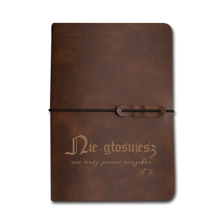 notatnik-ekoskora-brazowy-z-inicjalem