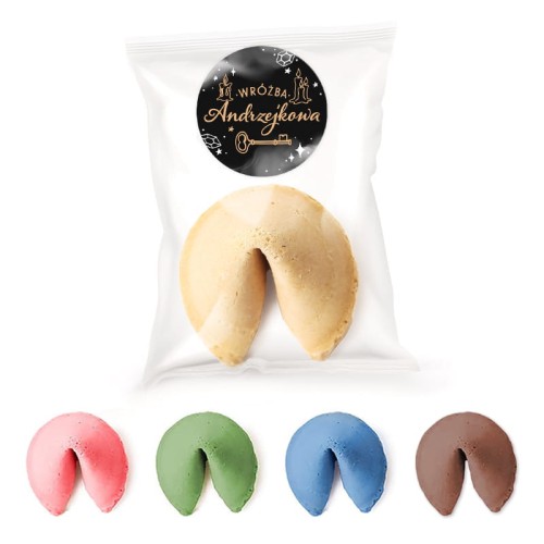 Ciasteczka z wróżbą w różnych wariantach kolorystycznych. Słodycze na Andrzejki.