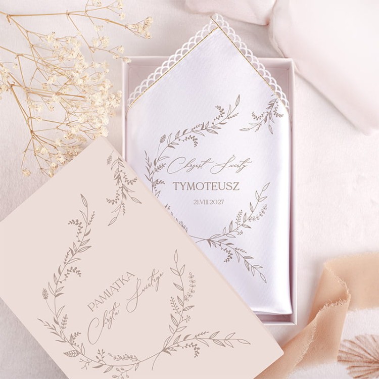 Szatka na chrzest w pudełku