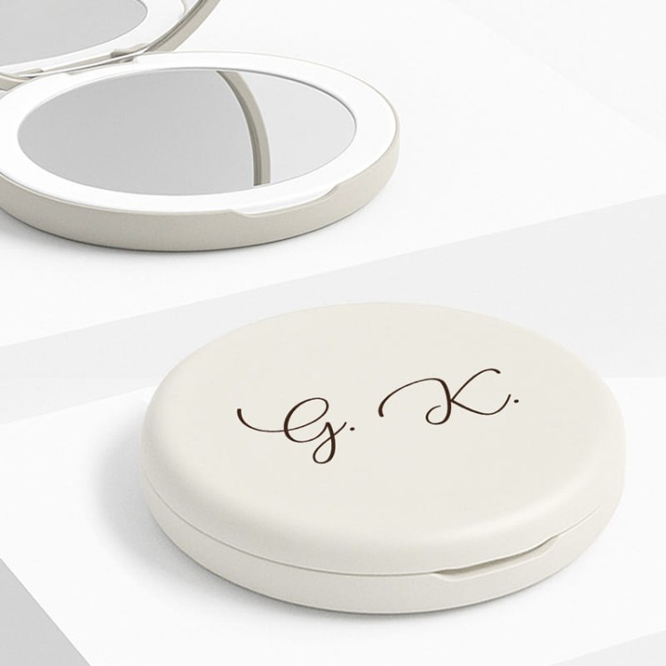 lusterko-led-do-torebki-z-personalizacja-inicjaly