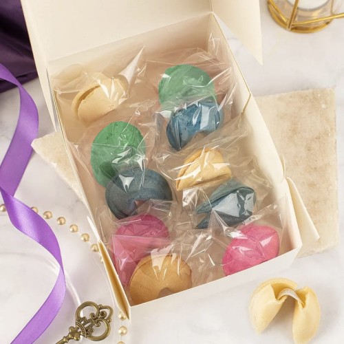 kolorowe-ciasteczka-w-pudelku