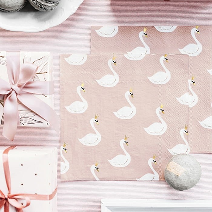 Serwetki z łabędziami różowe