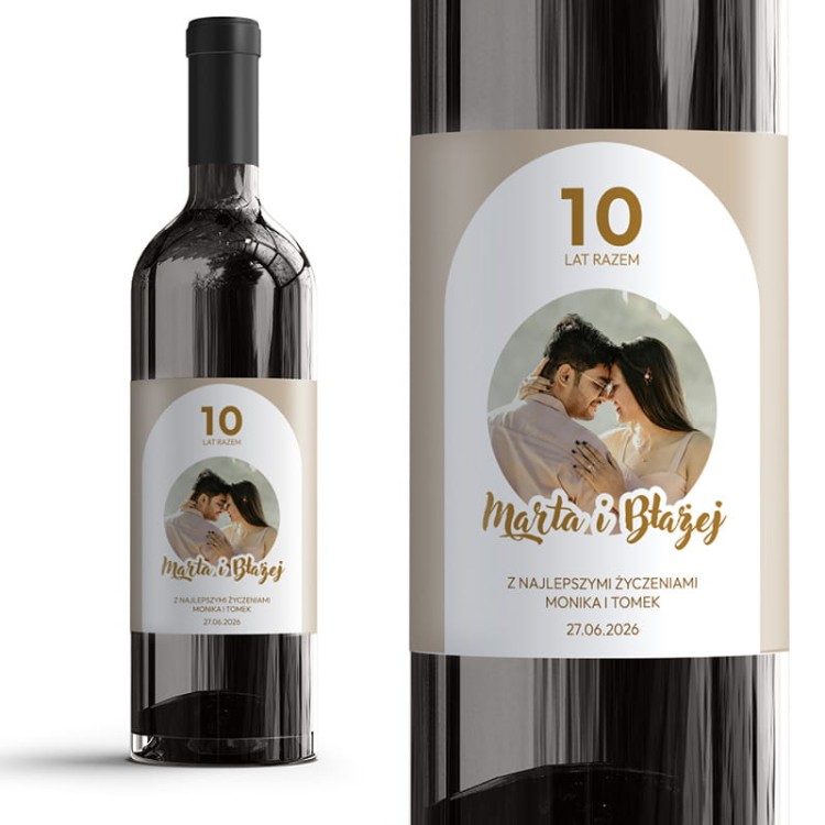 Etykieta na wino dla pary.