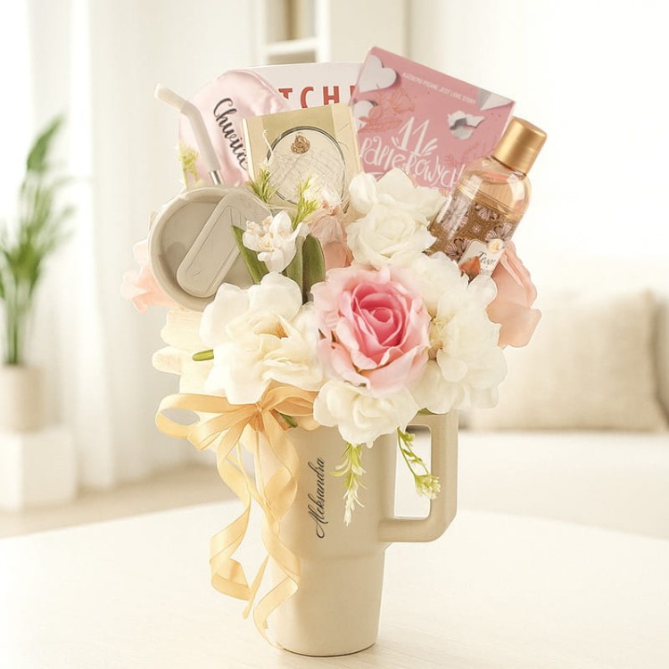 zestaw prezentowy w kubku bukiet dla kobiety