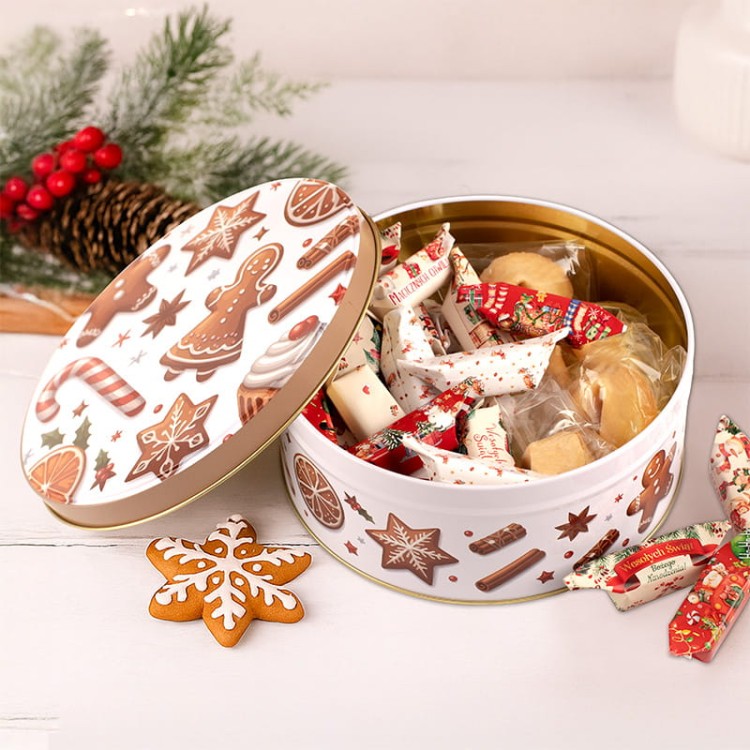 Zestaw świąteczny z puszką pełną krówek z życzeniami