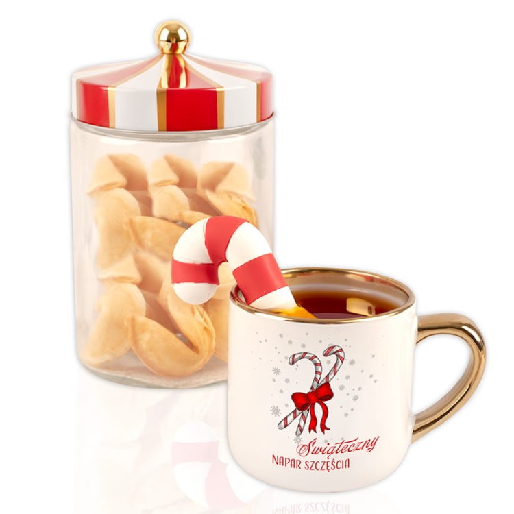 Komplet idealny na zimowe wieczory – słodkie ciasteczka i ciepły napój w pięknym świątecznym kubku.