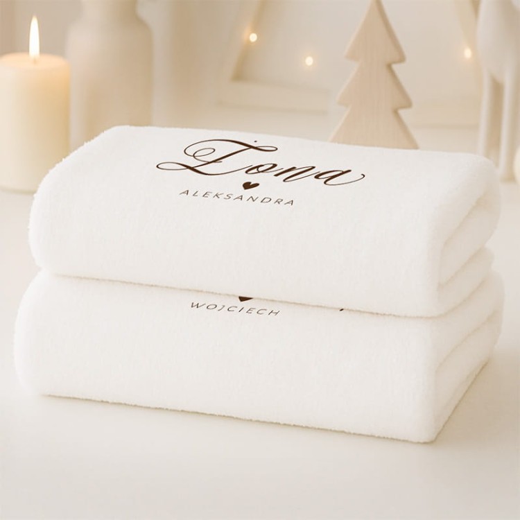 Personalizowane ręczniki kąpielowe z imionami dla pary młodej