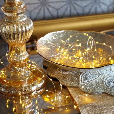 Drucik LED 5 metrów z 50 ciepłymi światełkami do dekoracji świątecznych.