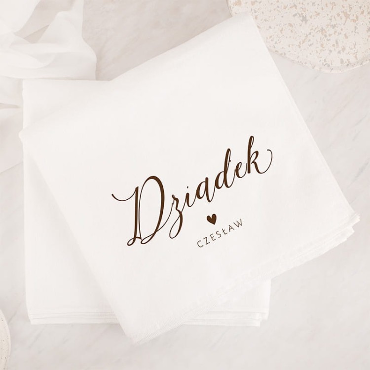 Ręczniki kąpielowe z personalizowanym napisem jako stylowy prezent.