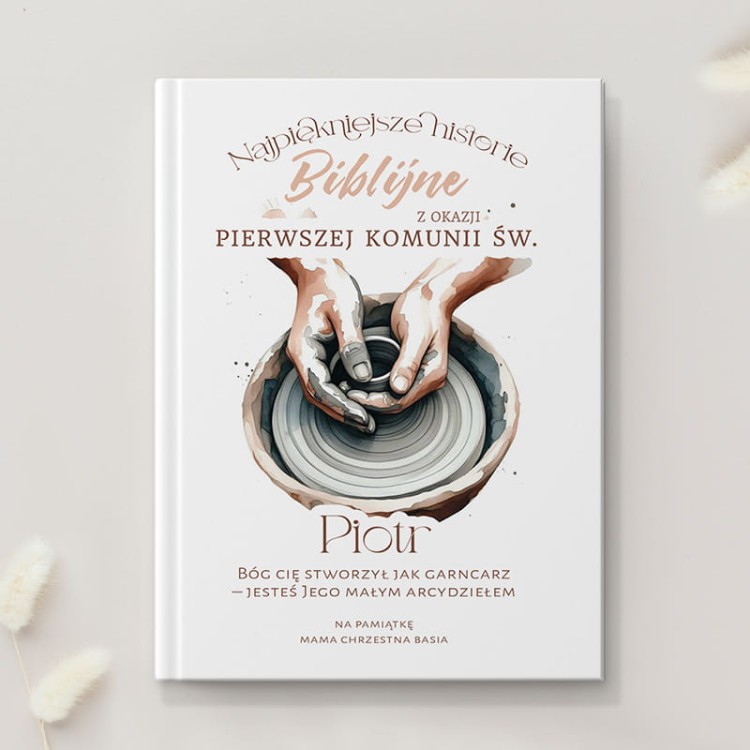 Ilustrowana Biblia z imieniem jako pamiątka Pierwszej Komunii Świętej dla dziecka.