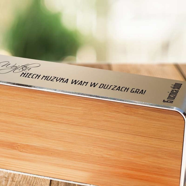 Drewniany głośnik Bluetooth jako prezent dla pary na rocznicę