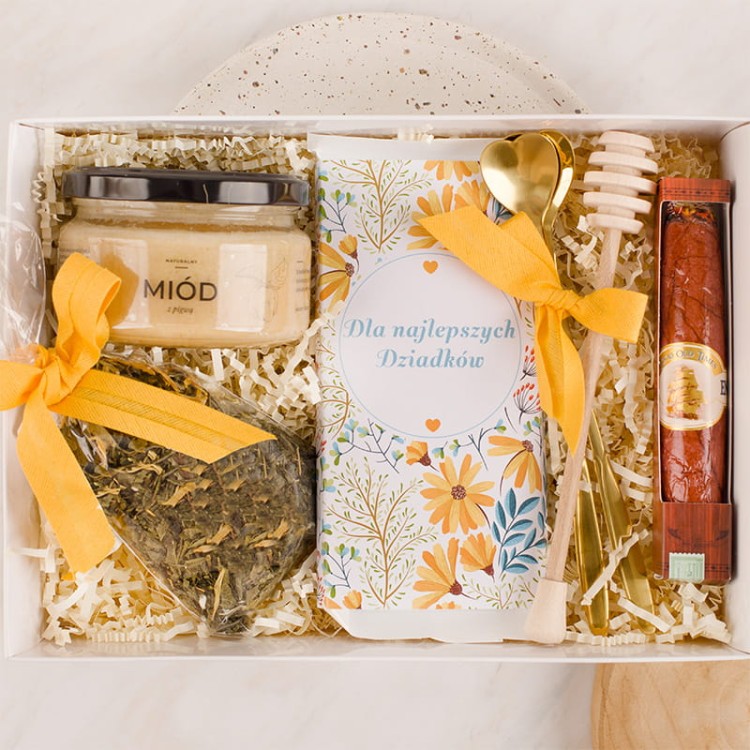 Zestaw prezentowy dla dziadków. Gotowy box do wręczenia od razu na prezent.