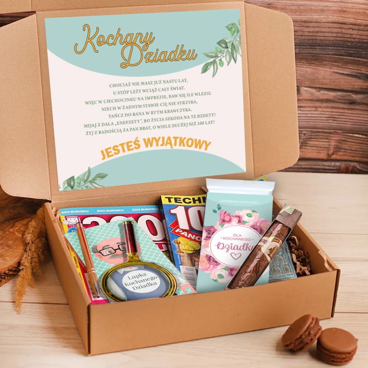 Zestaw prezentowy dla dziadka ze słodyczami, lupką, krzyżówkami.