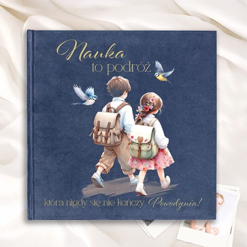 Księga welurowa na zakończenie roku.