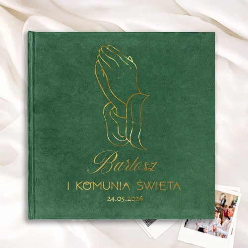 Księga welurowa na Komunię Świętą.