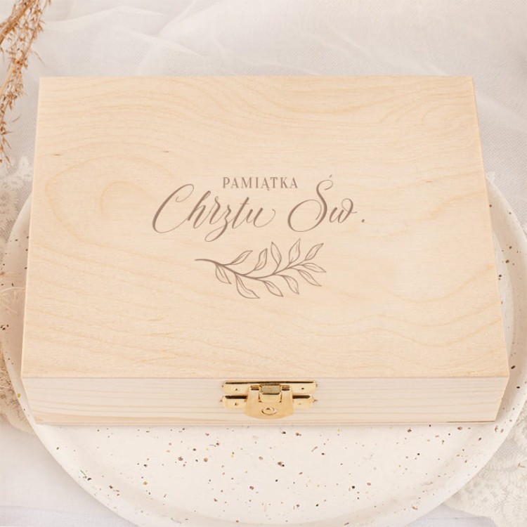 Elegancka skrzynka na prezent z okazji chrztu dla chłopca lub dziewczynki