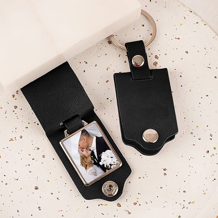 Foto brelok z fotografią idealny na prezent na urodziny lub rocznicę.