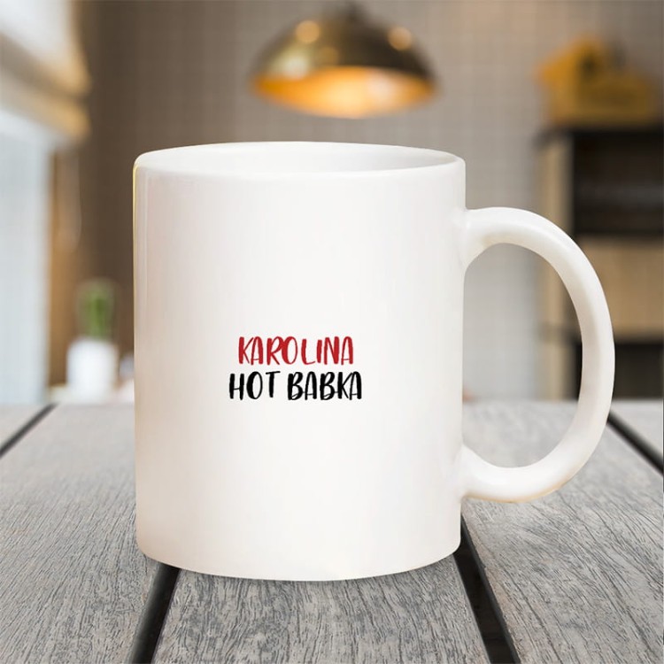 Zabawny kubek walentynkowy z personalizacją dla niej.
