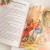 Biblia ślubna z personalizowaną okładką i złotym napisem dla nowożeńców.
