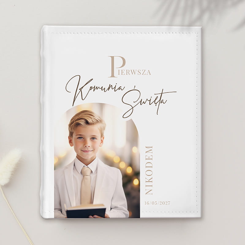 Album komunijny ze zdjęciem dziecka