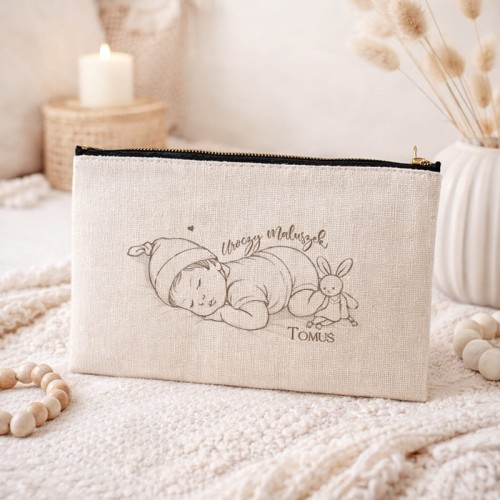Personalizowana lniana kosmetyczka dla niemowlaka. Prezent dla chłopca z okazji narodzin.