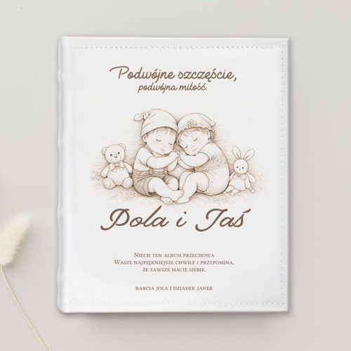 Album dla bliźniaków.