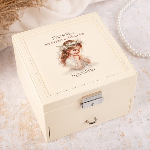 Szkatułka jako pamiątka Pierwszej Komunii.