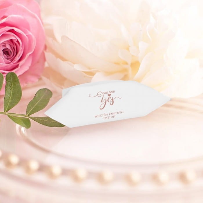 KRÓWKI cukierki upominek dla dziewczyn na panieński She Said Yes! 12szt