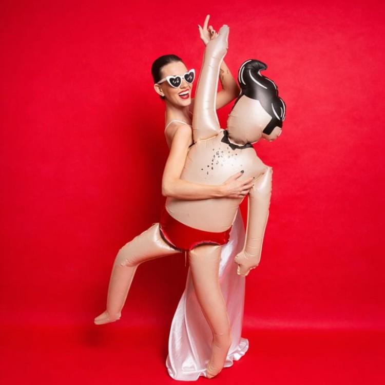 Foliowy balon w kształcie faceta.