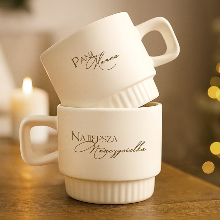 Ryflowana filiżanka dla nauczycielki.