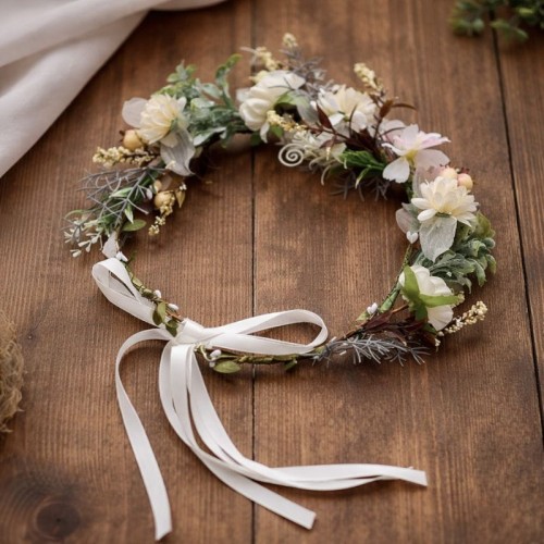 Wianek z kwiatów na panieński. Regulowana ozdoba głowy.