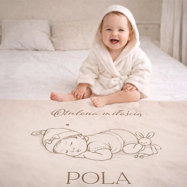 Ręcznik personalizowany imieniem dla niemowlaka