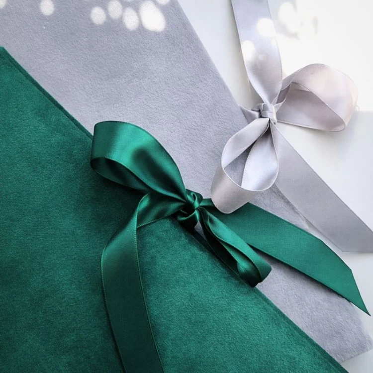 Album welurowy w kolorze okładki do wyboru.