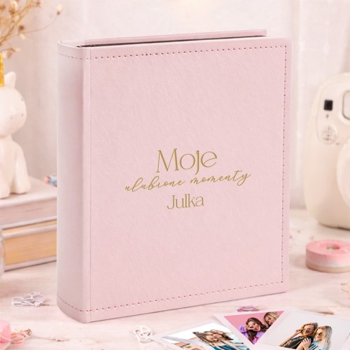 Prezent dla dziewczyny – album na zdjęcia Instax z personalizacją.