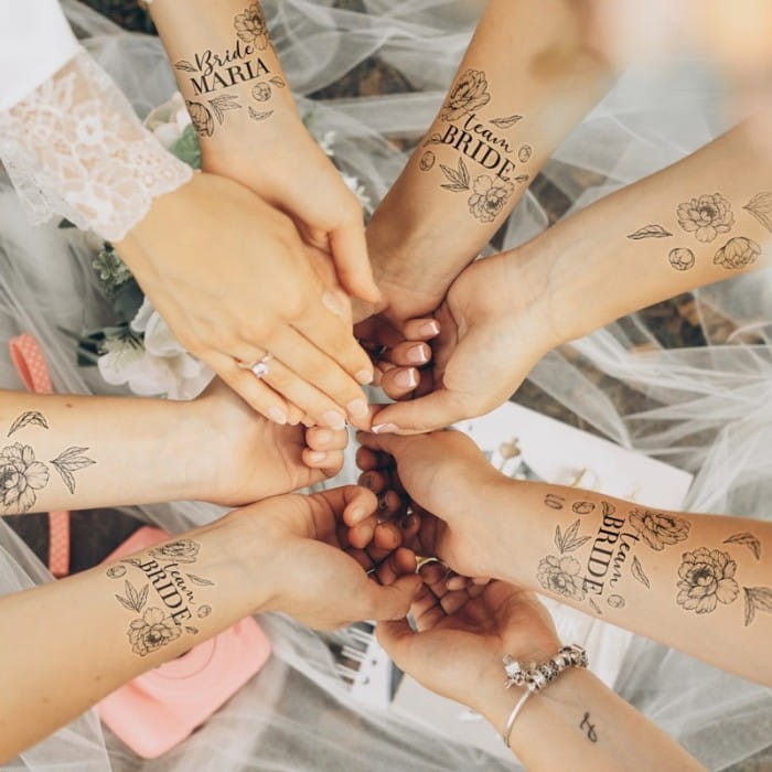 TATUAŻE zmywalne czarne na wieczór panieński z imieniem Panny Młodej